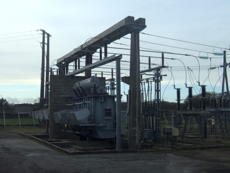 Eastern transformer at substation, photo by PtiBzh via Wikimedia Commons